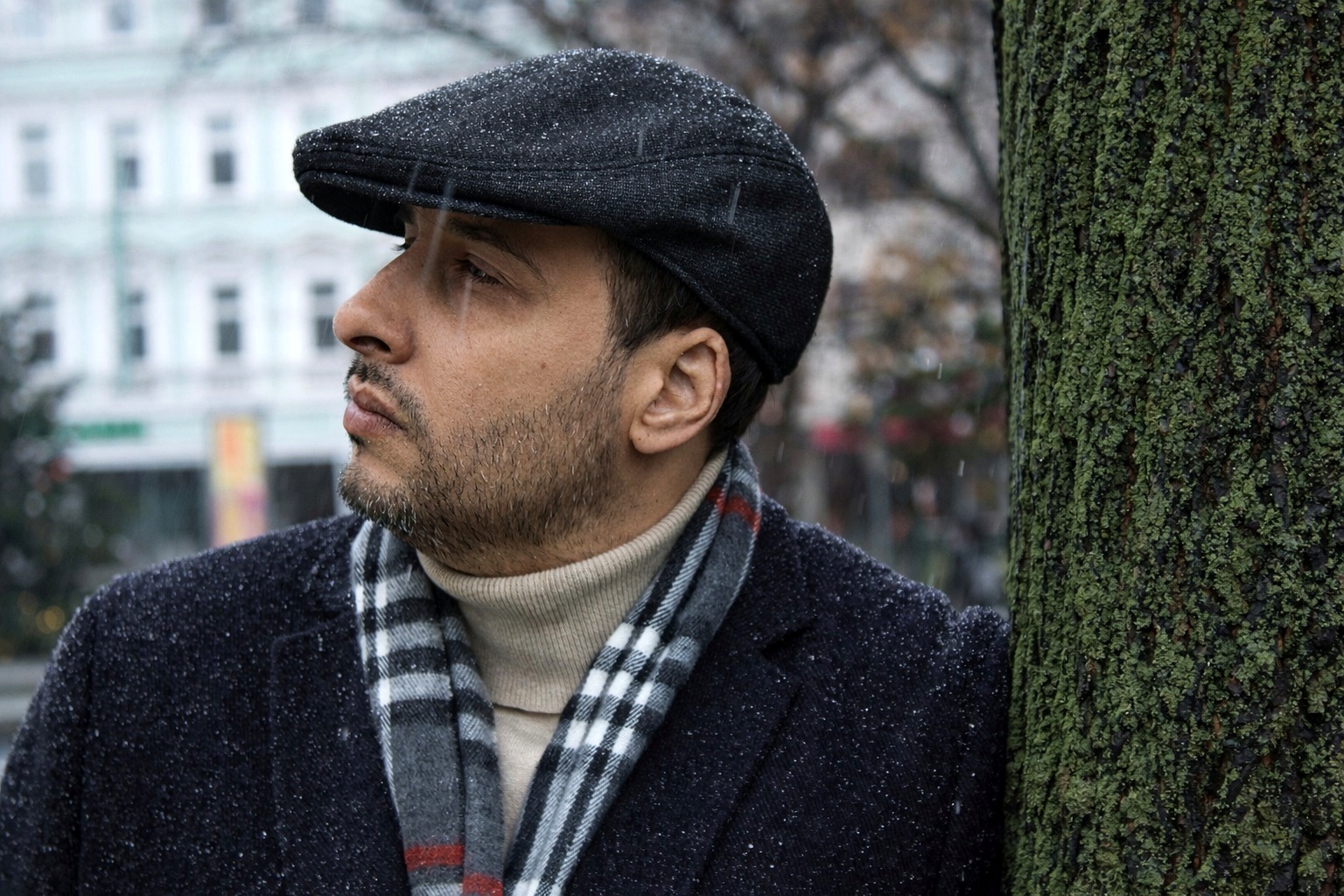 Jean Carlos Heigl Garcia – Mood Portrait im Regen Wien