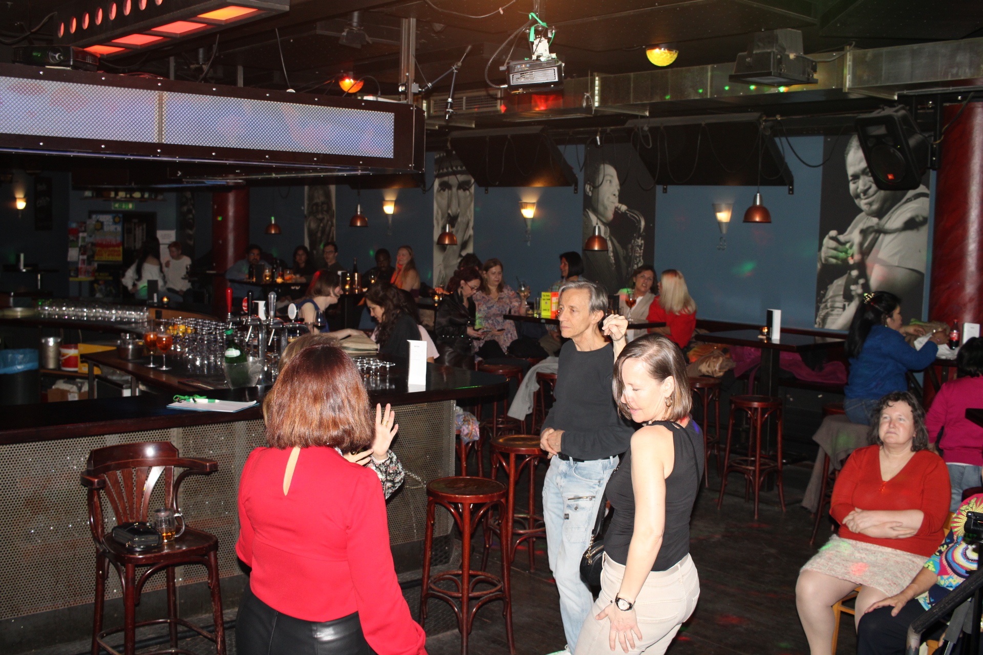 Jean Carlos Heigl Garcia – Crowd Wien